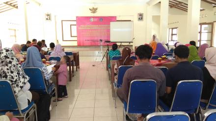 PELAKSANAAN MMD PKL KEBIDANAN KOMUNITAS MAHASISWA PRODI SARJANA TERAPAN KEBIDANAN