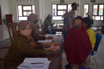 Penyaluran Bantuan Langsung Tunai Dana Desa ( DD ) Tahap - 6 Desa Timbuharjo