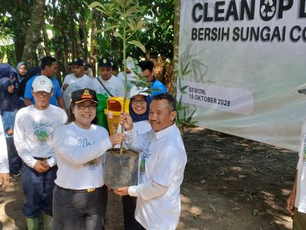 Bersih Sungai dalam rangka World Cleanup Day Kabupaten Bantul Tahun 2025