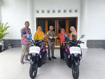 Hadiah Undian PBB P2 Tahun 2025  Bantul Diserahkan di Timbulharjo